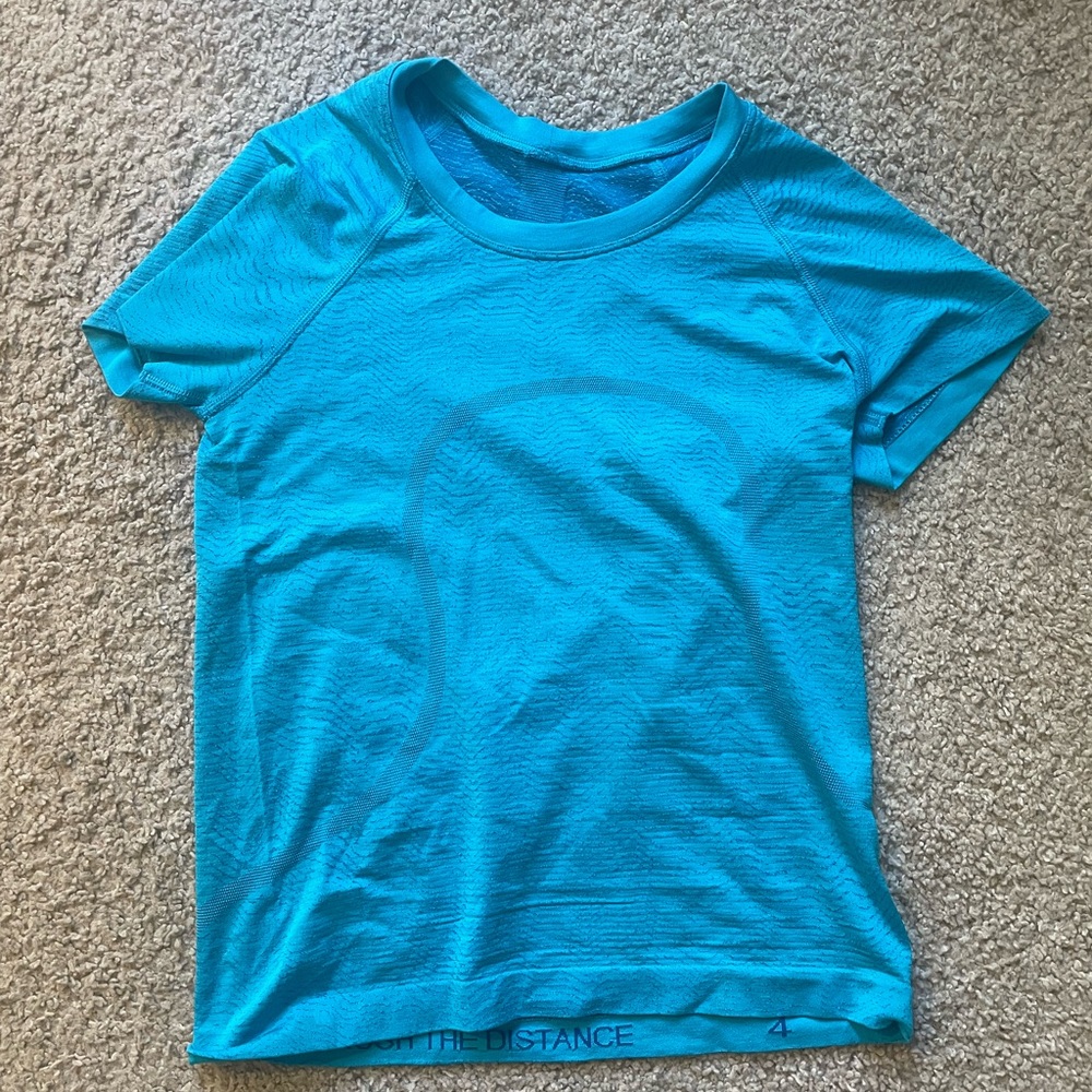 Gorgeous blue lulu lemon top